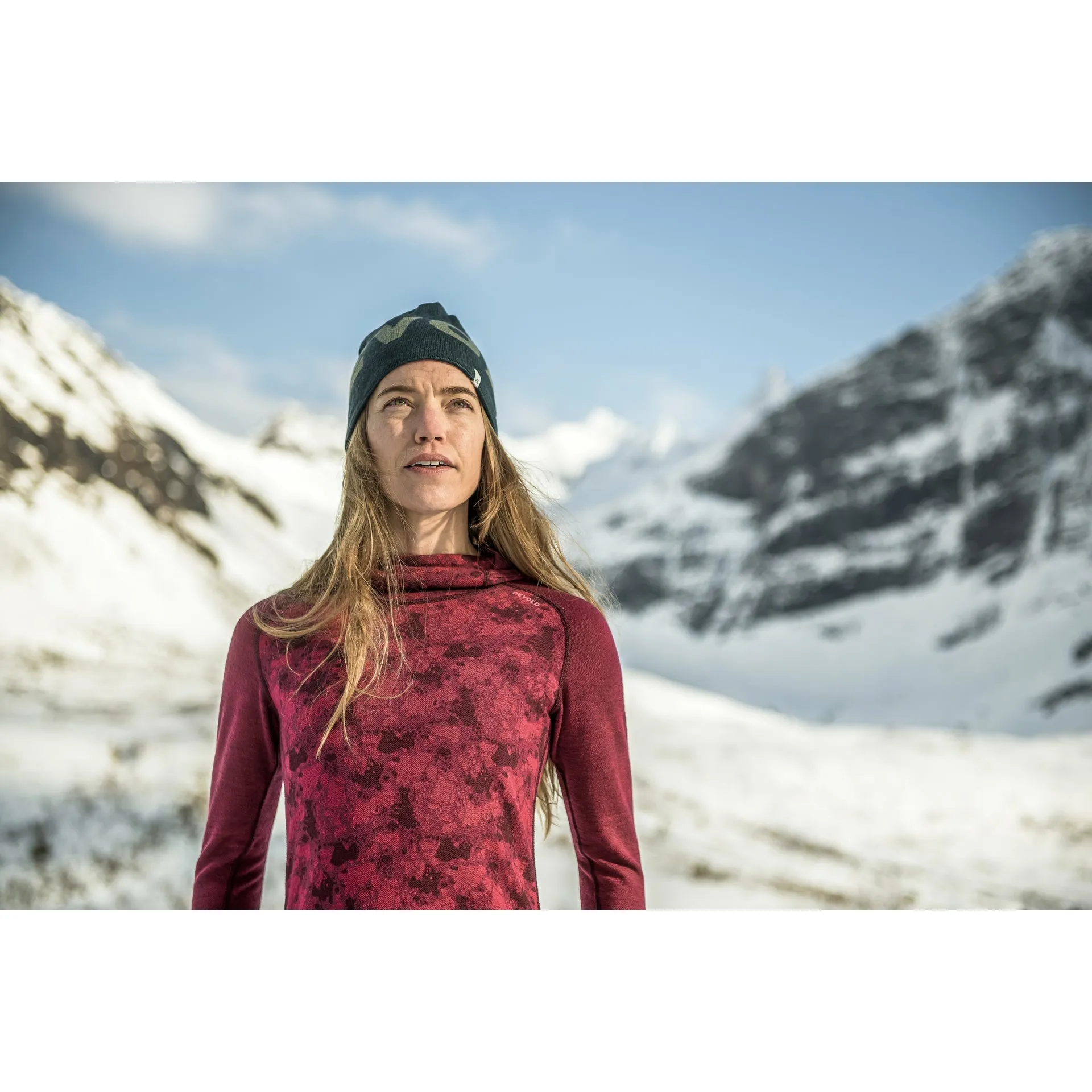 KVITEGGA MERINO 230 HOODIE WMN BEETROOT