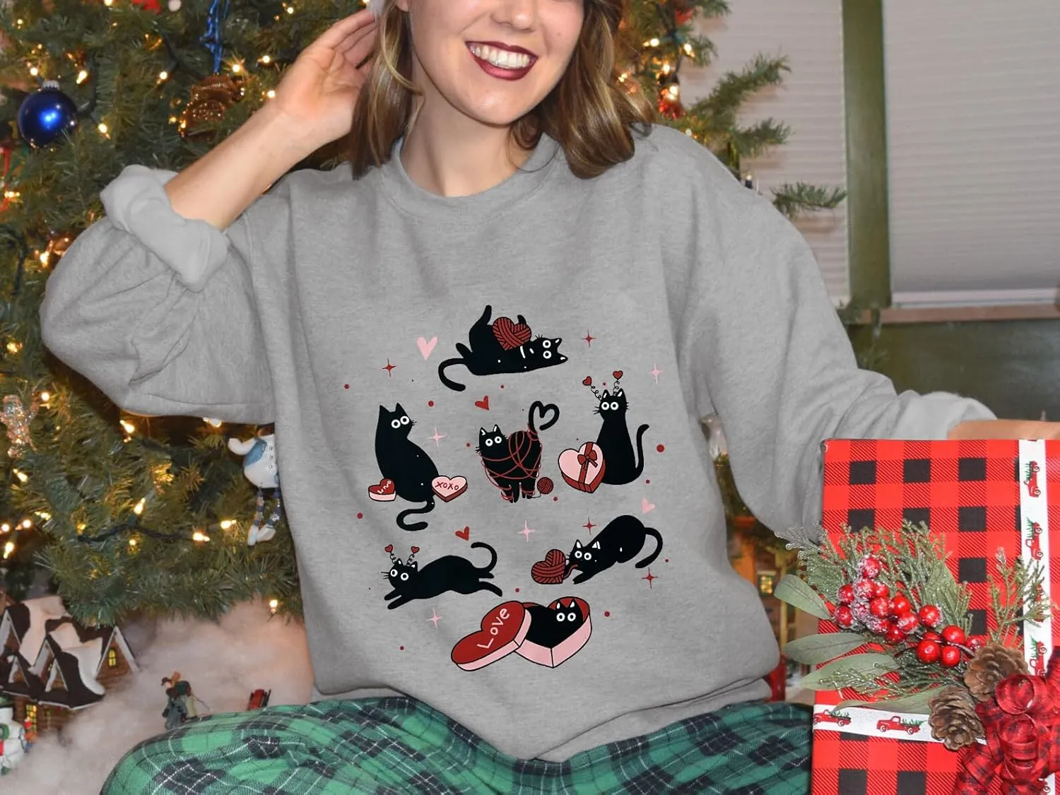 Meowy Valentines Sweatshirt for Womens Cute Black Cat Love Long Sleeve Shirt Love Heart Pullover Tops