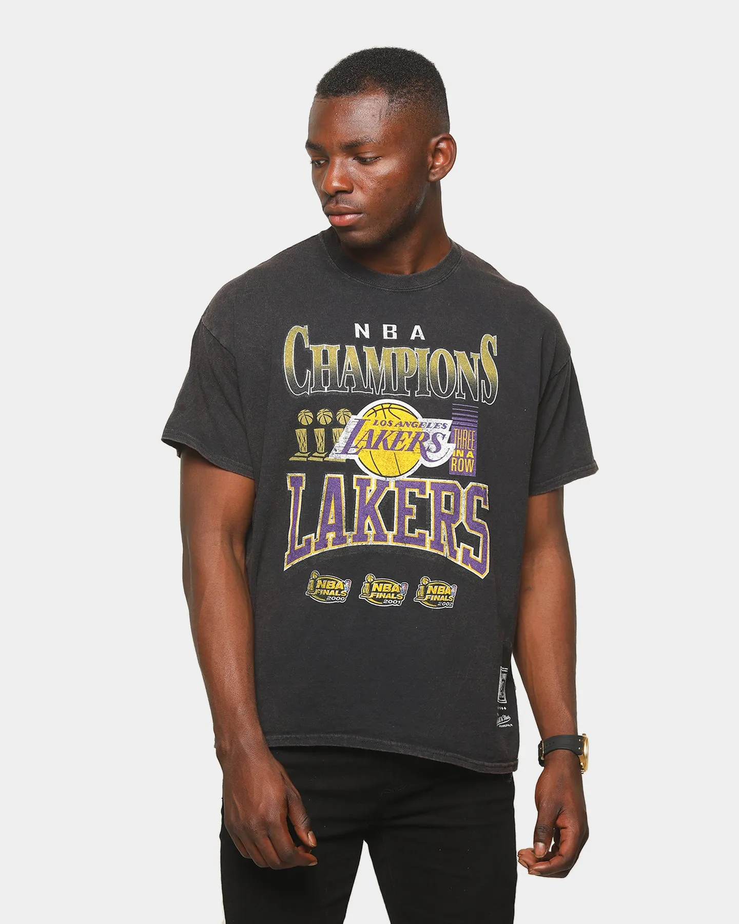 Mitchell & Ness Lakers Vintage Champs Short-Sleeve T-Shirt Black