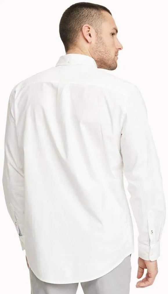 Tommy Hilfiger Men's Long Sleeve Casual Button Down Shirt in Classic Fit