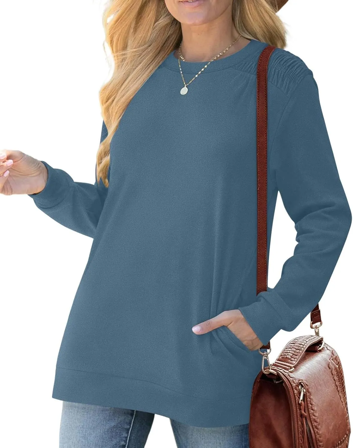Womens Oversized Crewneck Sweatshirt Pleated Long Sleeve Tunic Tops Loose Fit Pullover Top Fall Clothes with Pockets